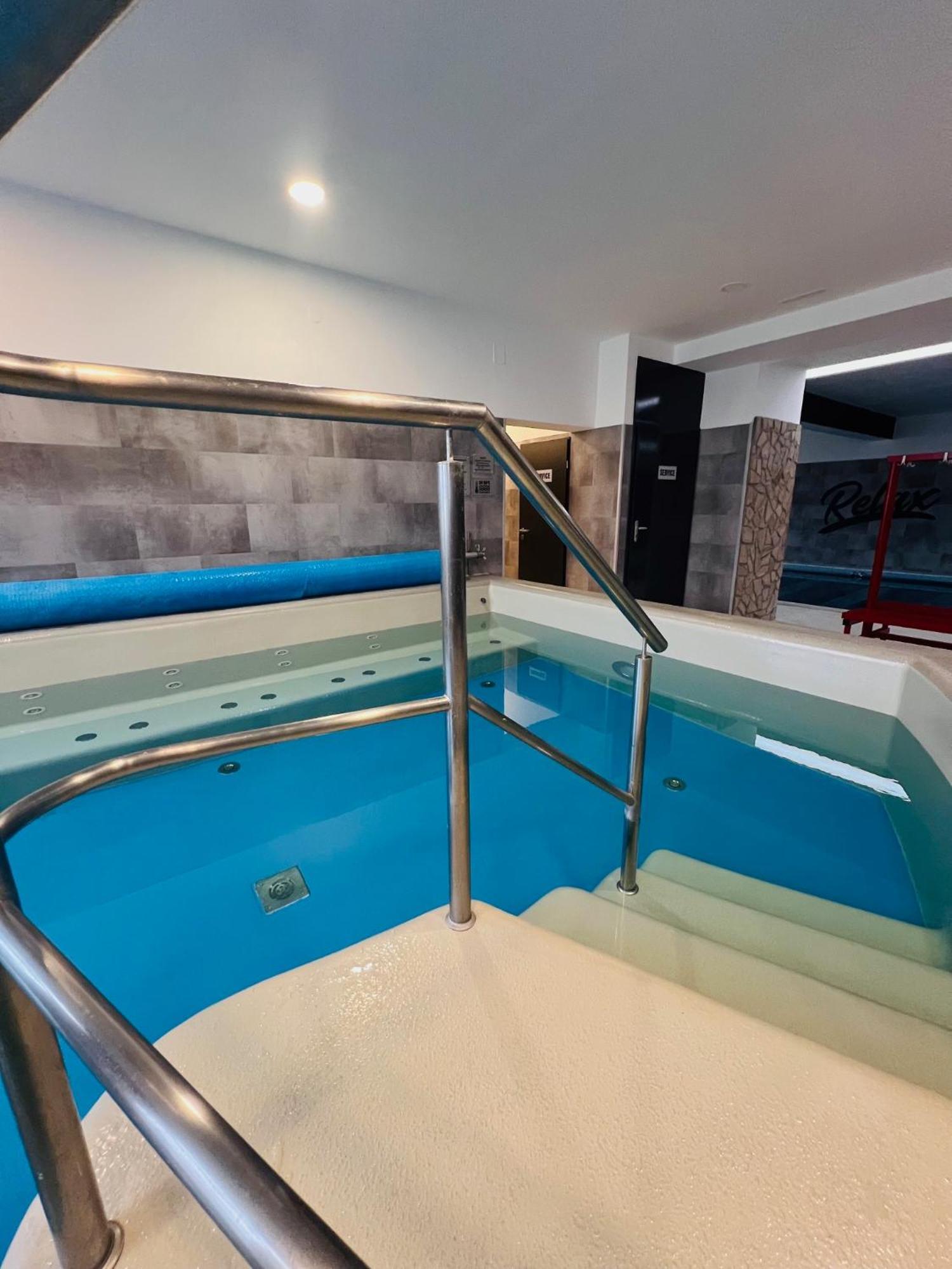 זלקרוס Art Hotel Superior מראה חיצוני תמונה
