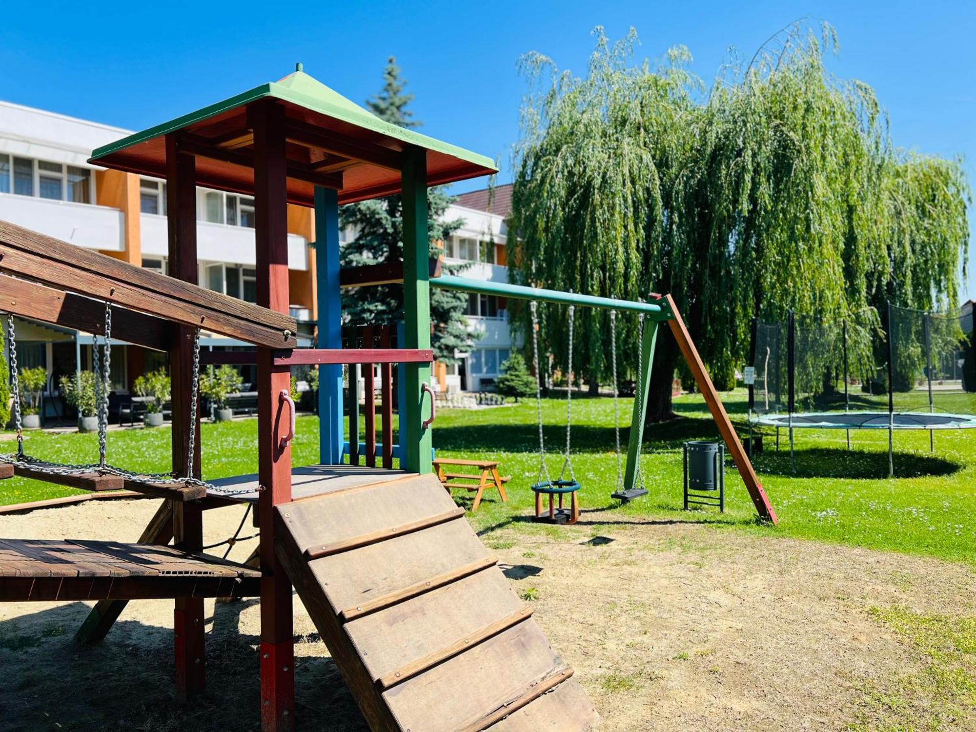 זלקרוס Art Hotel Superior מראה חיצוני תמונה