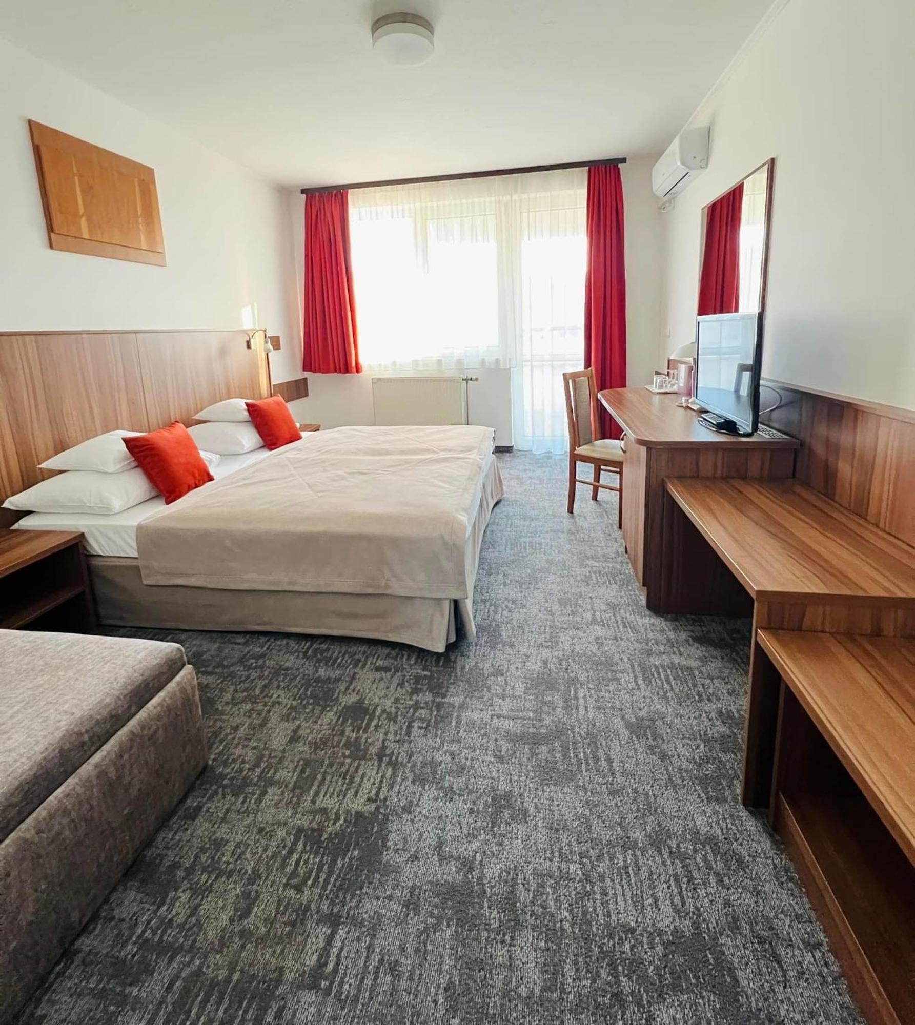 זלקרוס Art Hotel Superior מראה חיצוני תמונה